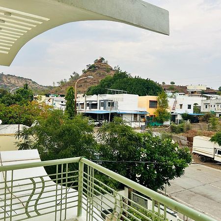 Private & Elegant 3Bhk Villa, Hillside Hideaway, 10 Mins From Mh Bus Stand Aurangabad  Bagian luar foto