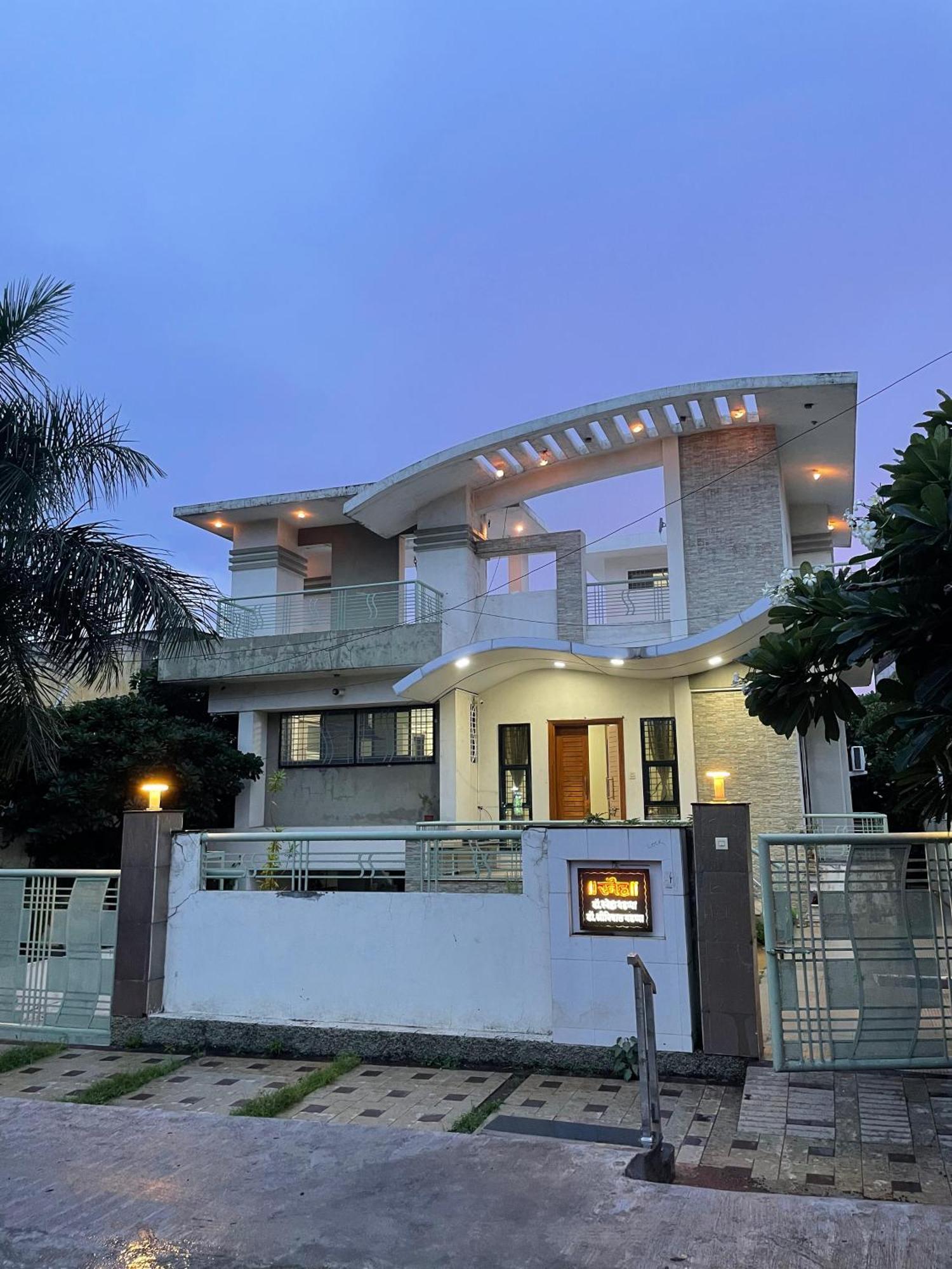 Private & Elegant 3Bhk Villa, Hillside Hideaway, 10 Mins From Mh Bus Stand Aurangabad  Bagian luar foto